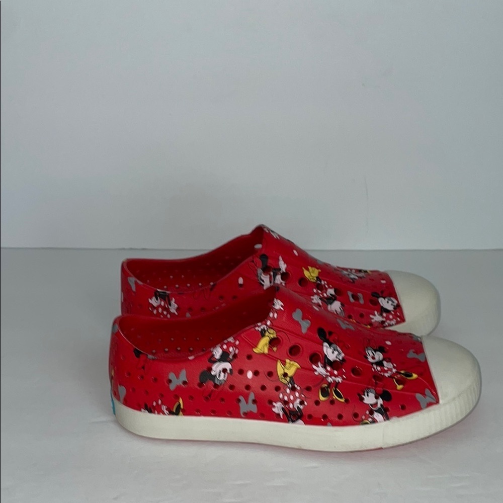 Native Kids Disney Minnie Mouse Waterproof Slip-On Shoes Red 4